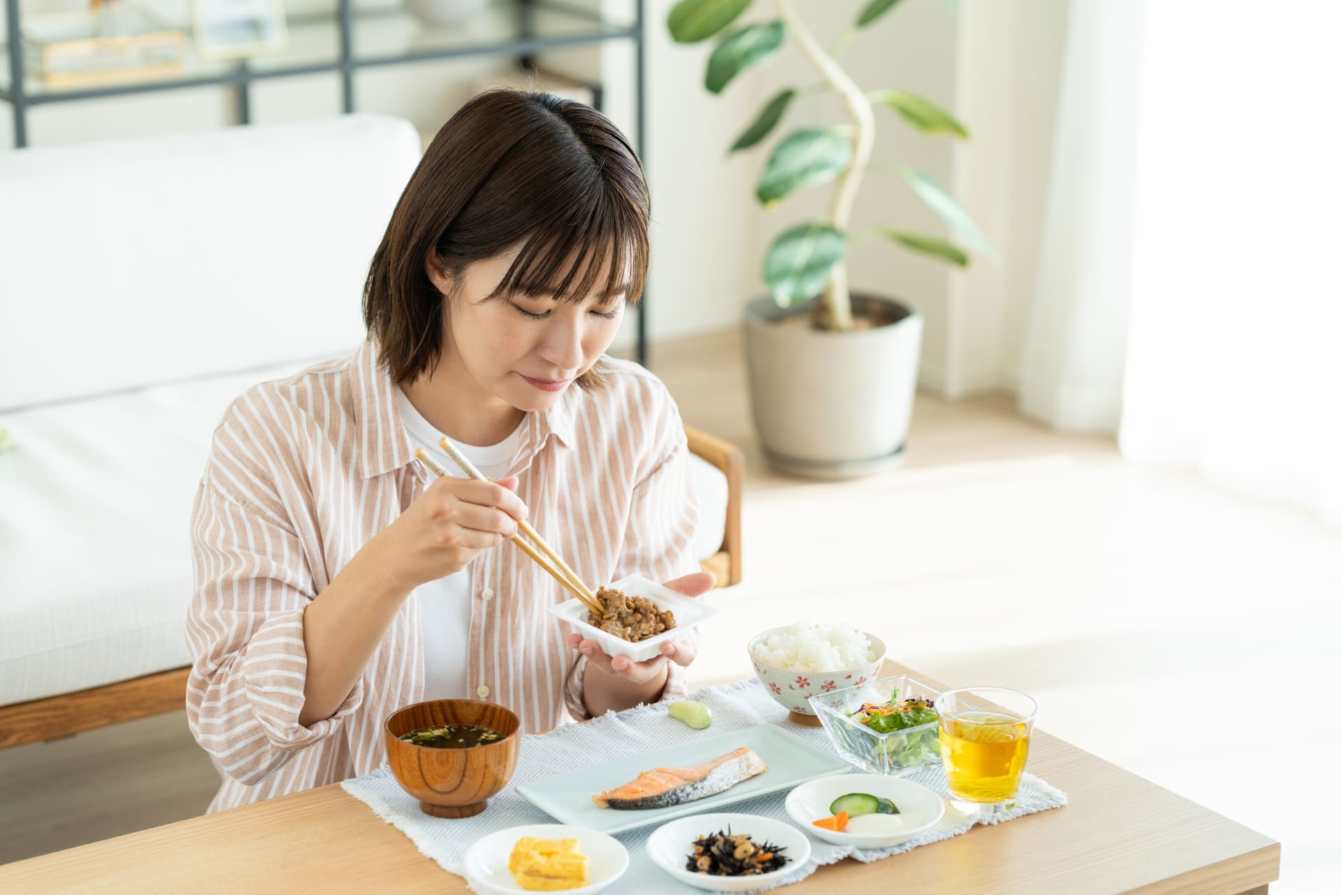 親知らず抜歯後の食事は？治癒を早める栄養と食べ方について解説